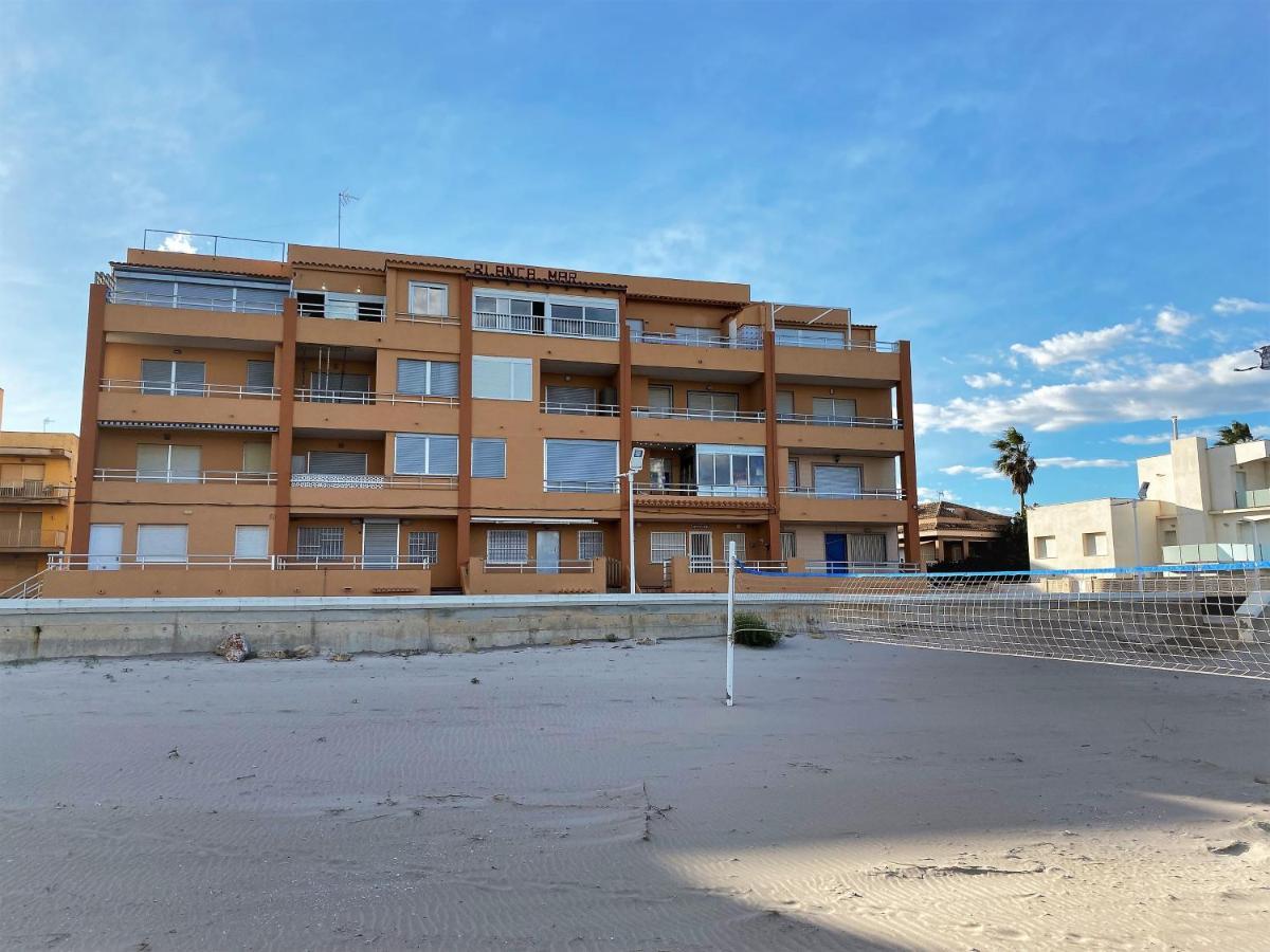 Beachfront Apartment With A Terrace Mareny Barraquetas Εξωτερικό φωτογραφία